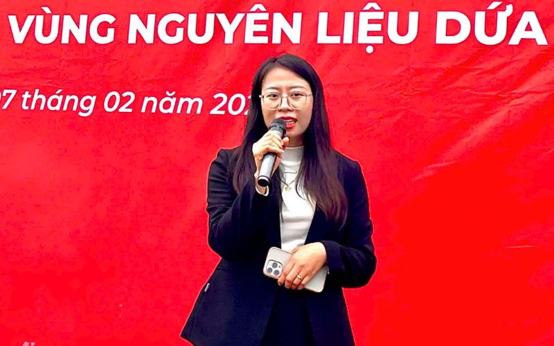 Bà nguyễn thị trang phát biểu tại lễ khơi công